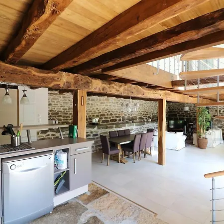 Maison Confortable A Avec Grand Jardin, Ideale Pour Familles. Feriehus Thégra