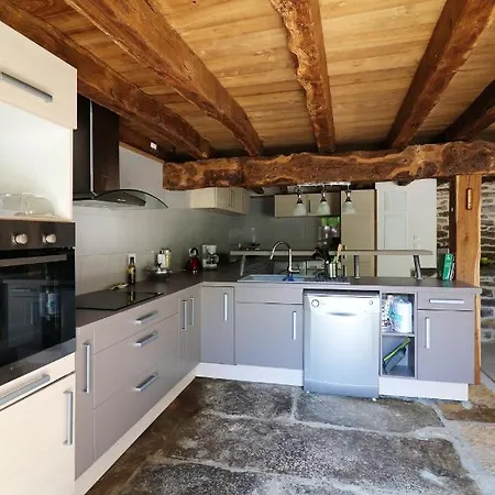Дом отдыха Maison Confortable A Avec Grand Jardin, Ideale Pour Familles. *