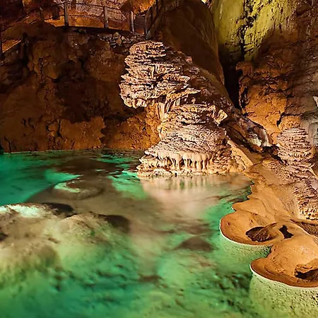 Maison Confortable A Avec Grand Jardin, Ideale Pour Familles. * Thégra