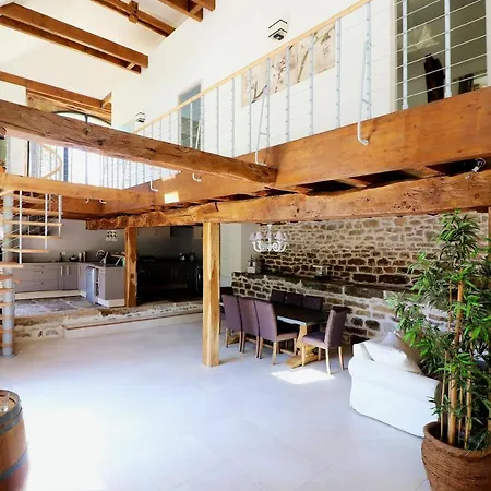 Дом отдыха Maison Confortable A Avec Grand Jardin, Ideale Pour Familles. Thegra