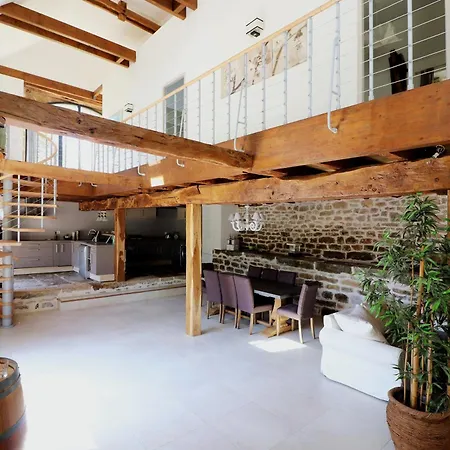 Maison Confortable A Avec Grand Jardin, Ideale Pour Familles. Thegra