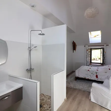 Maison Confortable A Avec Grand Jardin, Ideale Pour Familles. Thegra