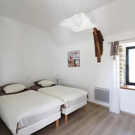 Дом отдыха Maison Confortable A Avec Grand Jardin, Ideale Pour Familles. *