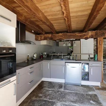 Maison Confortable A Avec Grand Jardin, Ideale Pour Familles. Дом отдыха