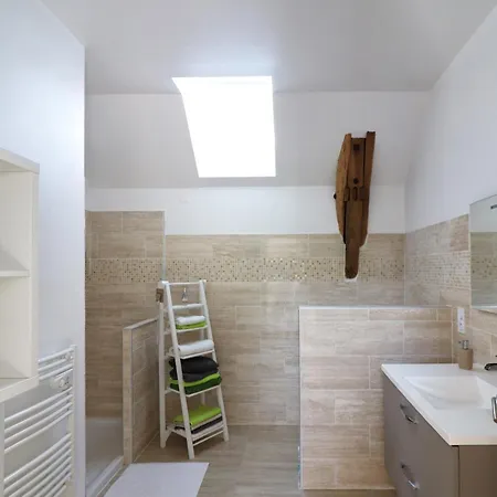 Дом отдыха Maison Confortable A Avec Grand Jardin, Ideale Pour Familles. *