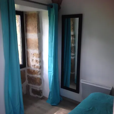 Maison Confortable A Avec Grand Jardin, Ideale Pour Familles.