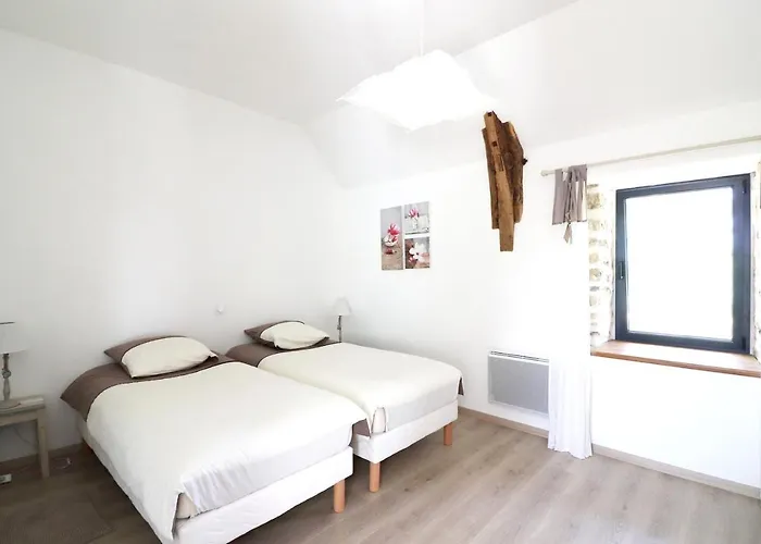 Prázdninový dům Maison Confortable A Avec Grand Jardin, Ideale Pour Familles.