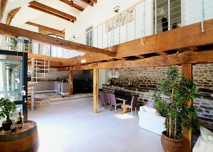 Prázdninový dům Maison Confortable A Avec Grand Jardin, Ideale Pour Familles. Thégra